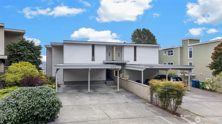 Property Photo:  3608  26th Place W 301  WA 98199 