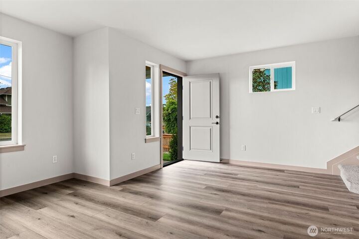 Property Photo:  939 E 61st Street  WA 98404 