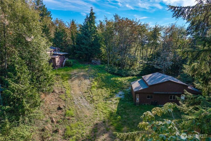 Property Photo: 37635 West Lake Walker Drive SE WA 98022