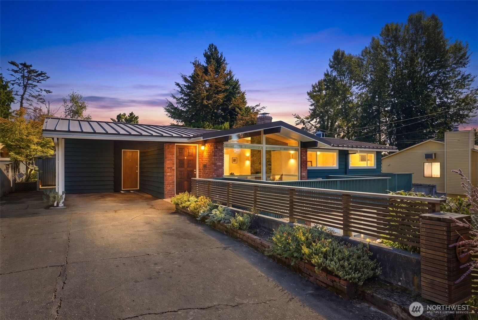 Property Photo:  5212  28th Avenue S  WA 98108 