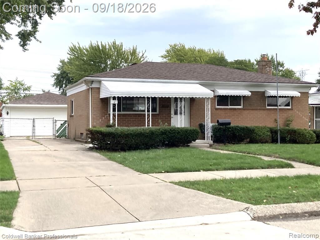 Property Photo: 30144 Roan Drive MI 48093