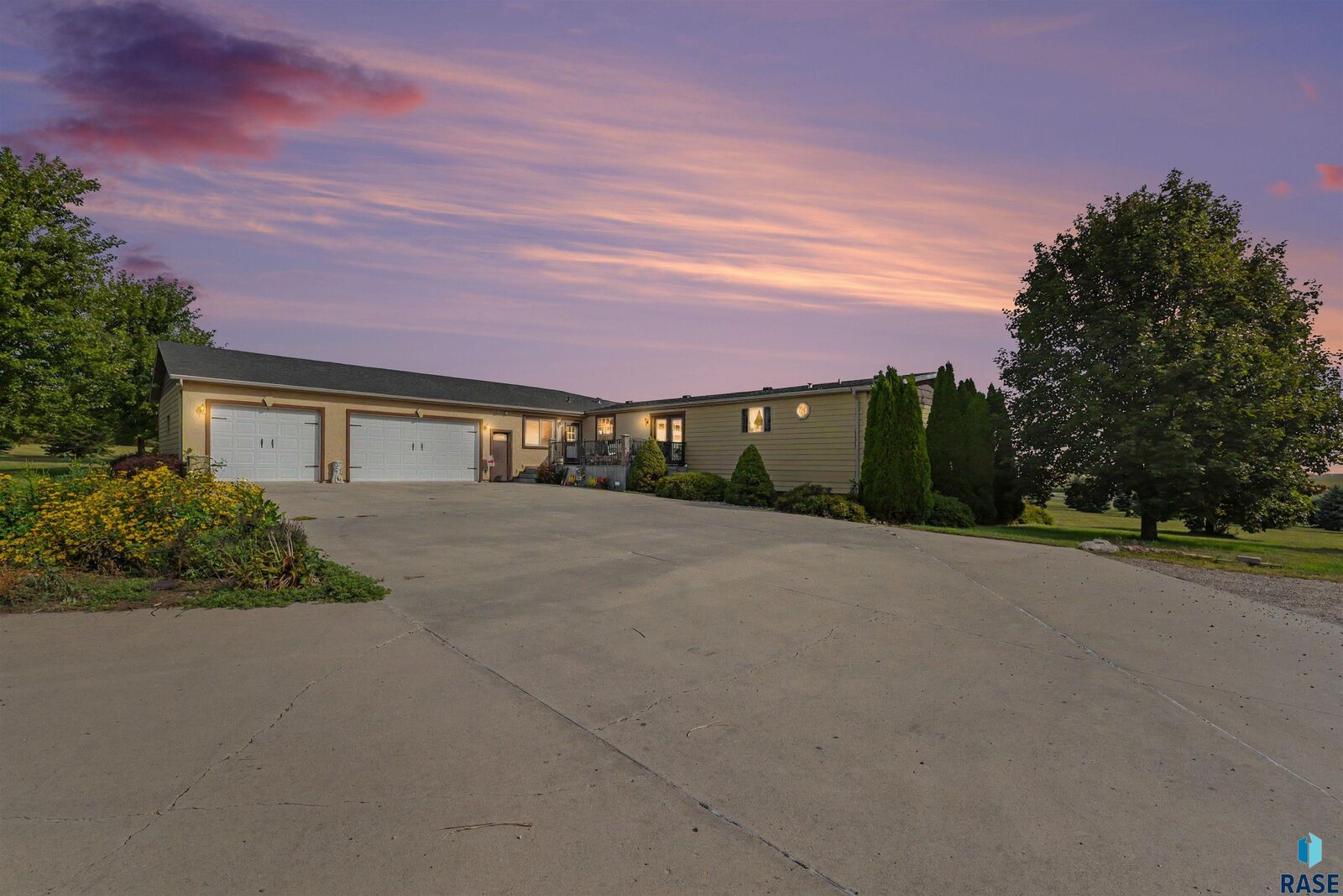 Property Photo:  22961 478th Ave  SD 57028 