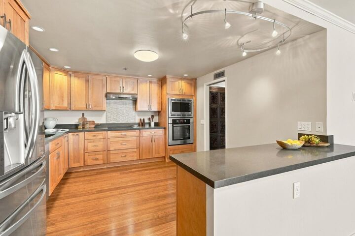 Property Photo: 110 Park Road 301 CA 94010