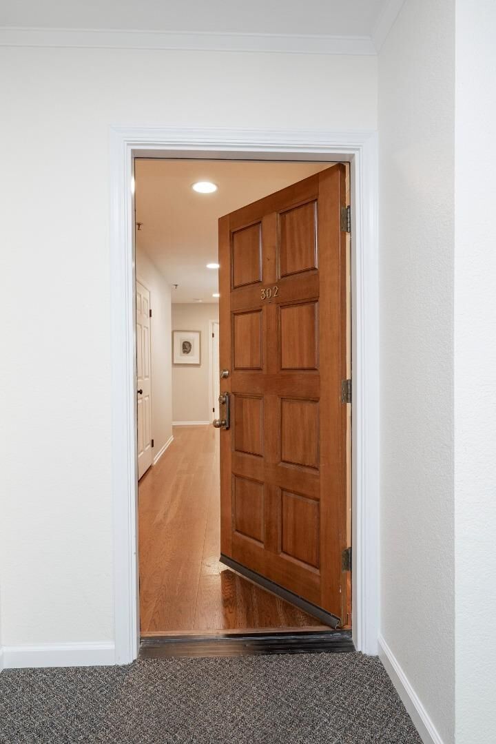 Property Photo: 30 Lorton Avenue 302 CA 94010