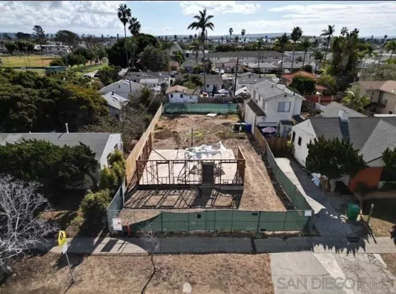 Property Photo: 1367 Diamond CA 92109