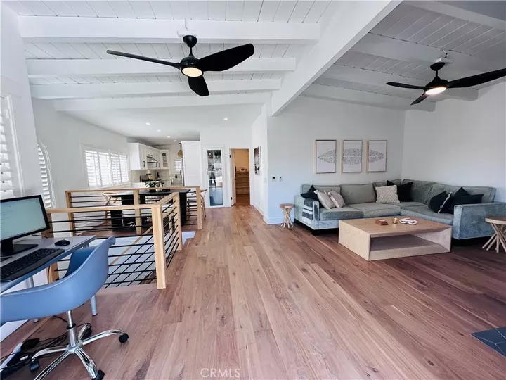 Property Photo:  611 Avenue C  CA 90277 