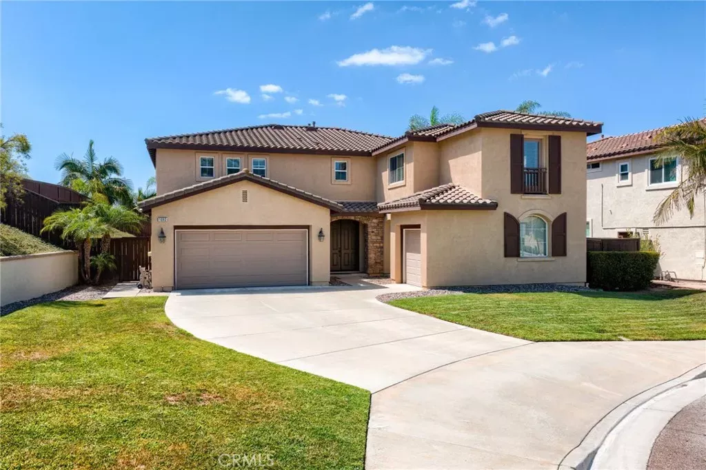 Property Photo:  1093 Meridian Court  CA 92057 