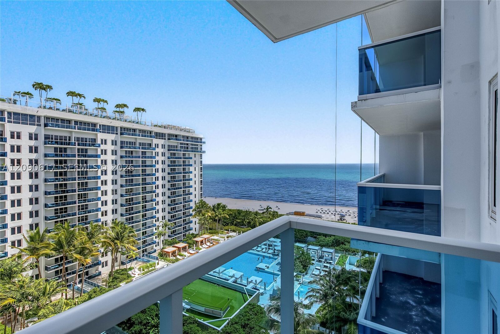 Property Photo:  2301 Collins Ave 1420  FL 33139 
