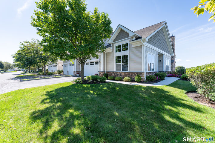 Property Photo:  15 Briar Ridge Drive 15  CT 06801 