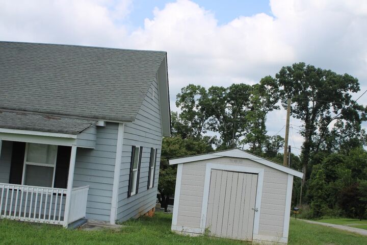 Property Photo:  305 Munro Street  SC 29379 