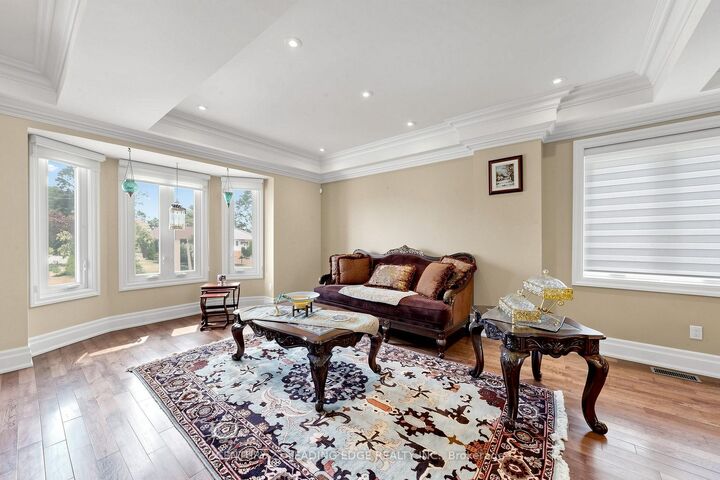 Property Photo:  11 Bellvare Crescent  ON M1R 2M8 