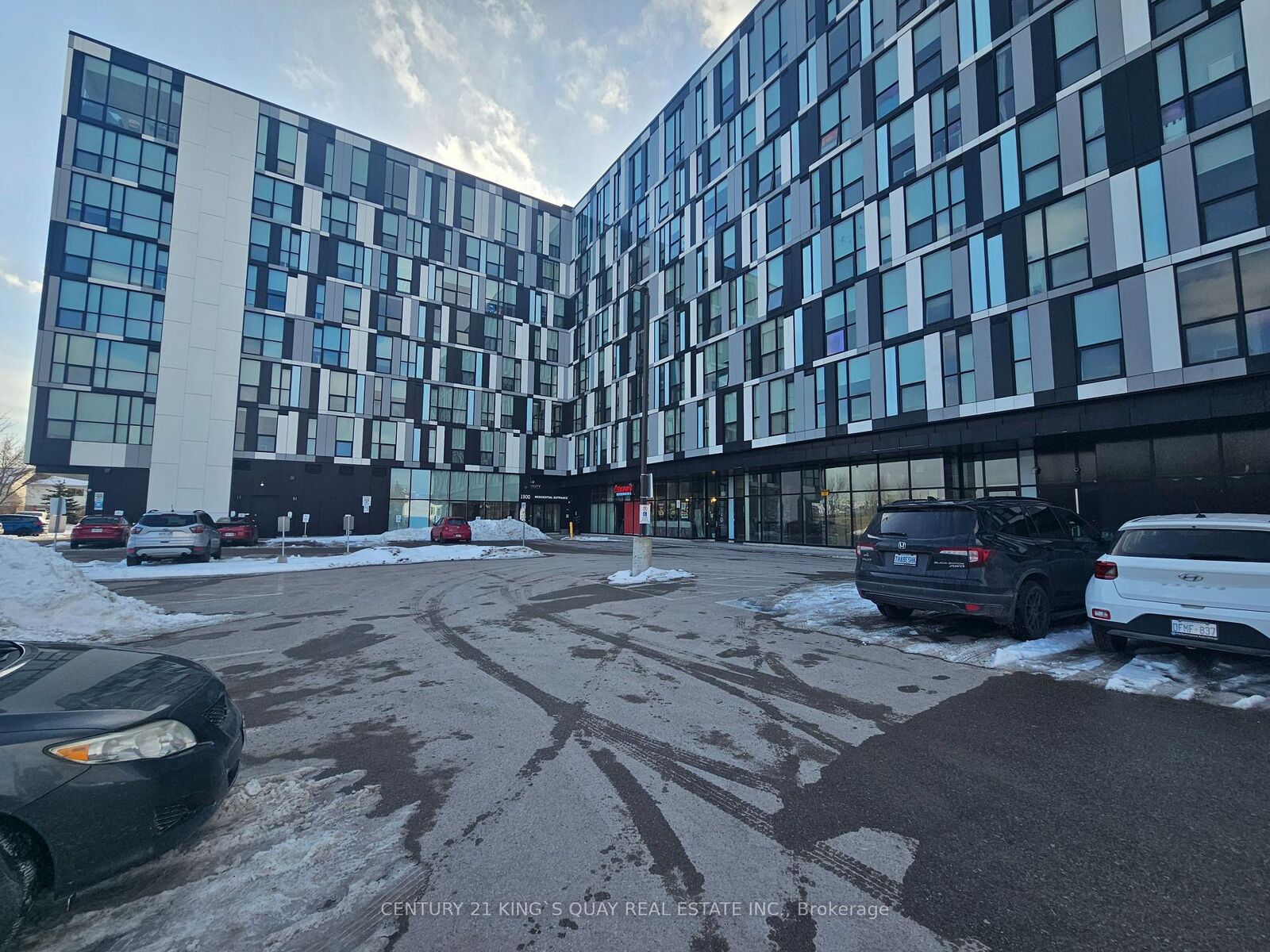 Photo de la propriété:  1900 Simcoe Street N 523  ON L1G 4Y3 