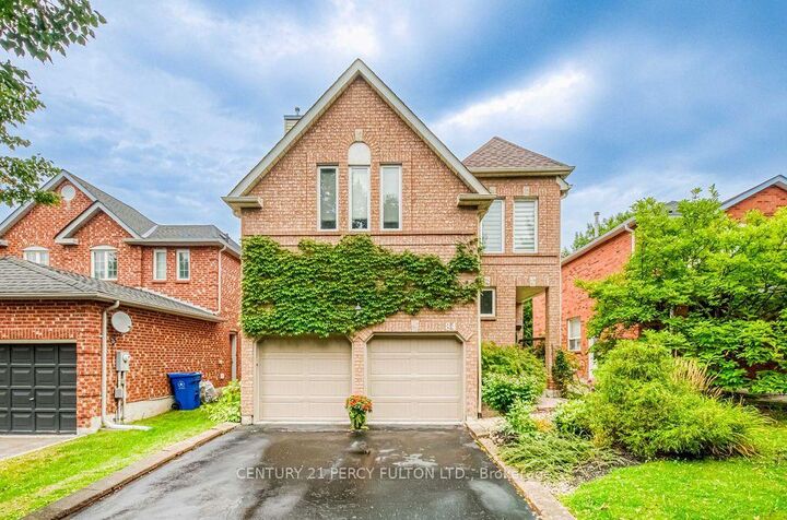 Property Photo:  84 Loraview Lane  ON L4G 6N5 