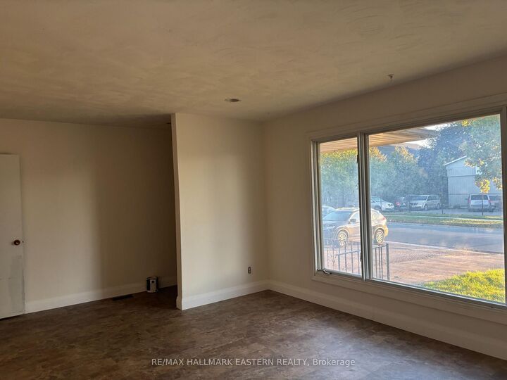 Property Photo: 893 Ford Street Main Floor Unit ON K9J 5V2