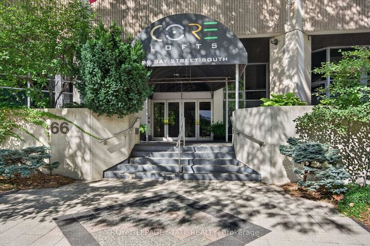 Property Photo:  66 Bay Street S Ph10  ON L8P 4Z6 