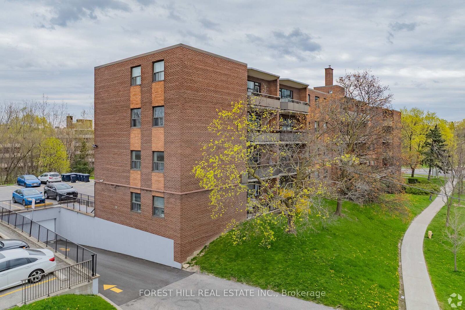 Property Photo:  32 Clayland Drive 406  ON M3A 2A5 