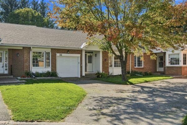 Property Photo: 22 Grand Harbour Court ON K2S 1H2