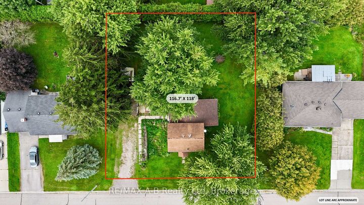 Property Photo:  86 Salina Street N  ON N4X 1C8 