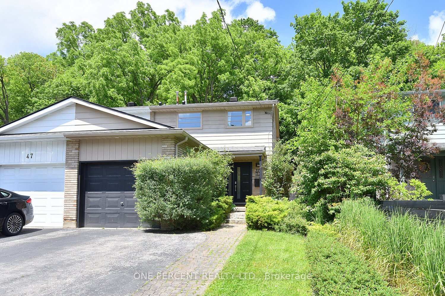 Property Photo:  49 Park Street E  ON L9H 1C9 