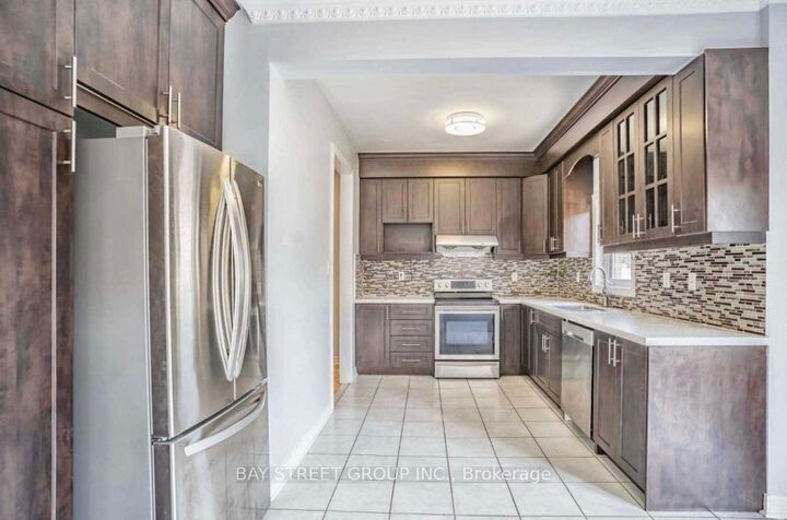 Property Photo:  43 Avenida Street  ON L3S 4J6 