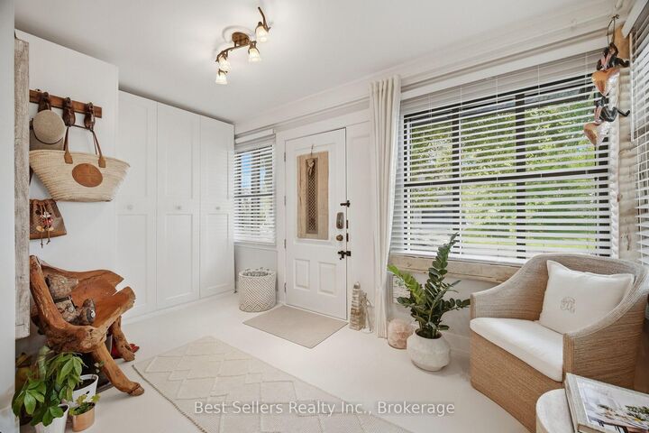 Property Photo:  174 Angelene Street  ON L5G 1X2 
