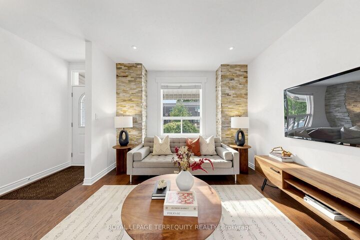 Property Photo:  150 Osler Street Upper  ON M6N 2Y8 
