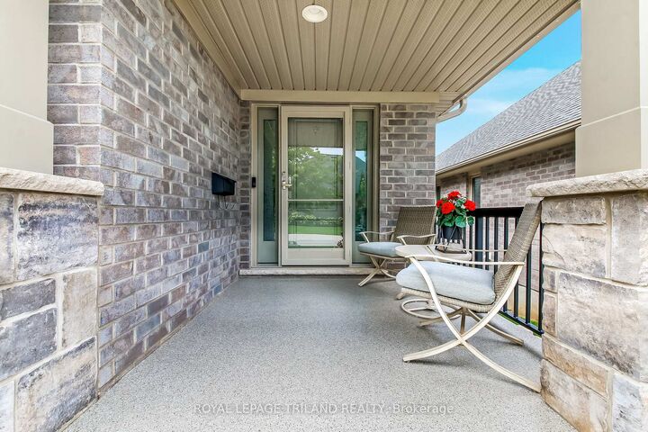 Property Photo:  234 Peach Tree Boulevard 39  ON N5R 0G8 