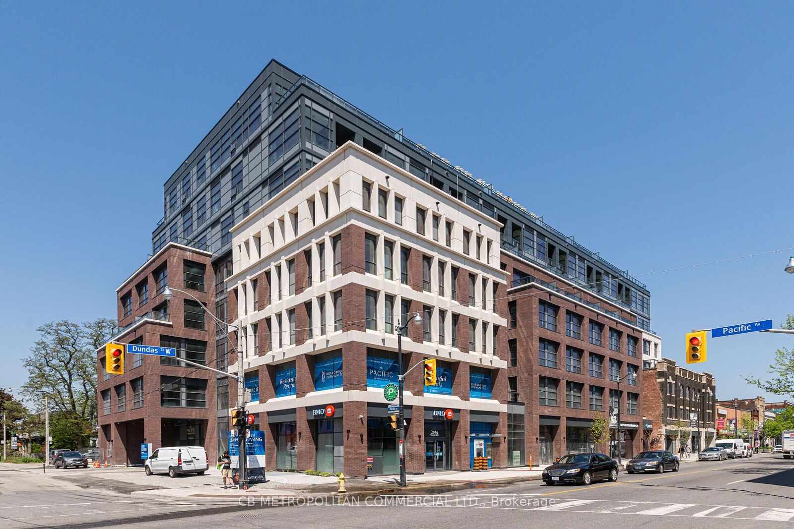 Property Photo:  2946 Dundas Street West Street W 516  ON M6P 1Y8 