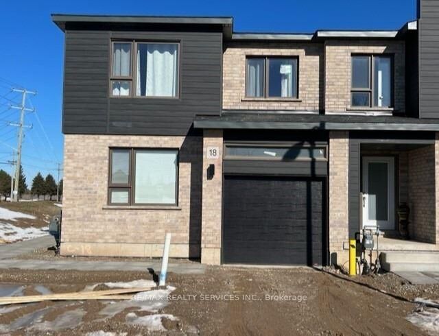 Property Photo: 18 Roper Place ON N2R 1R2