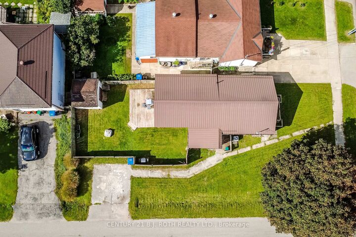 Property Photo: 381 Forest Avenue S ON L3V 3Z2