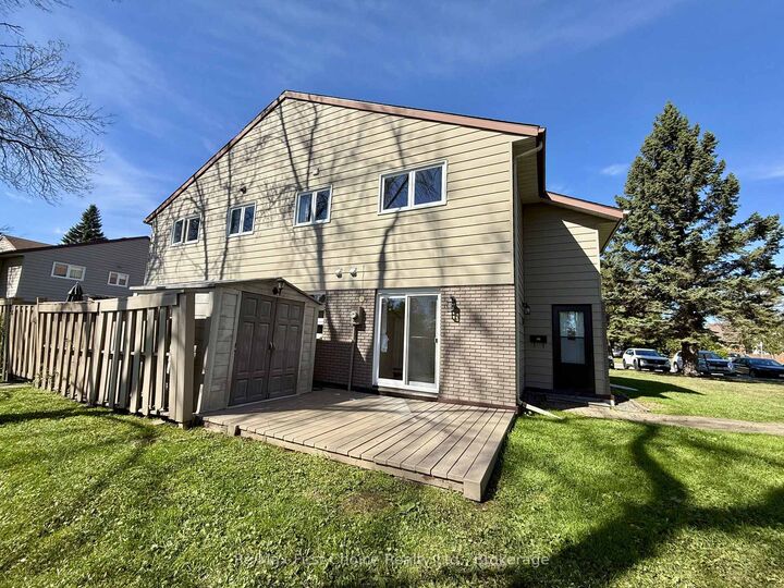 Property Photo:  585 Nobel Road 32  ON P7B 5Y7 