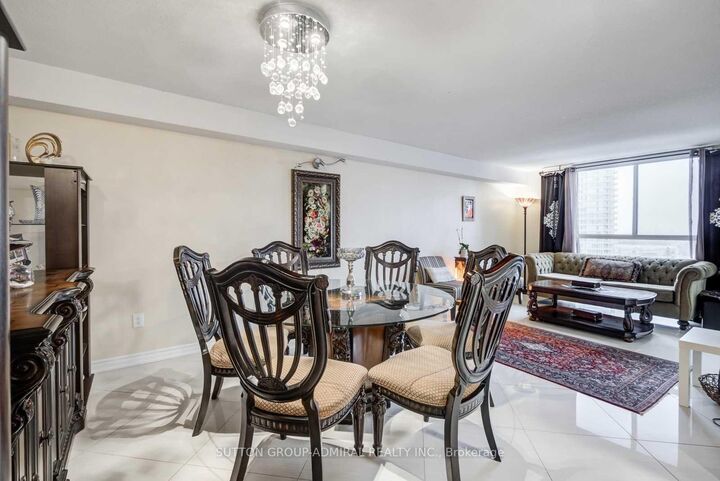 Property Photo:  5460 Yonge Street 807  ON M2N 6J4 