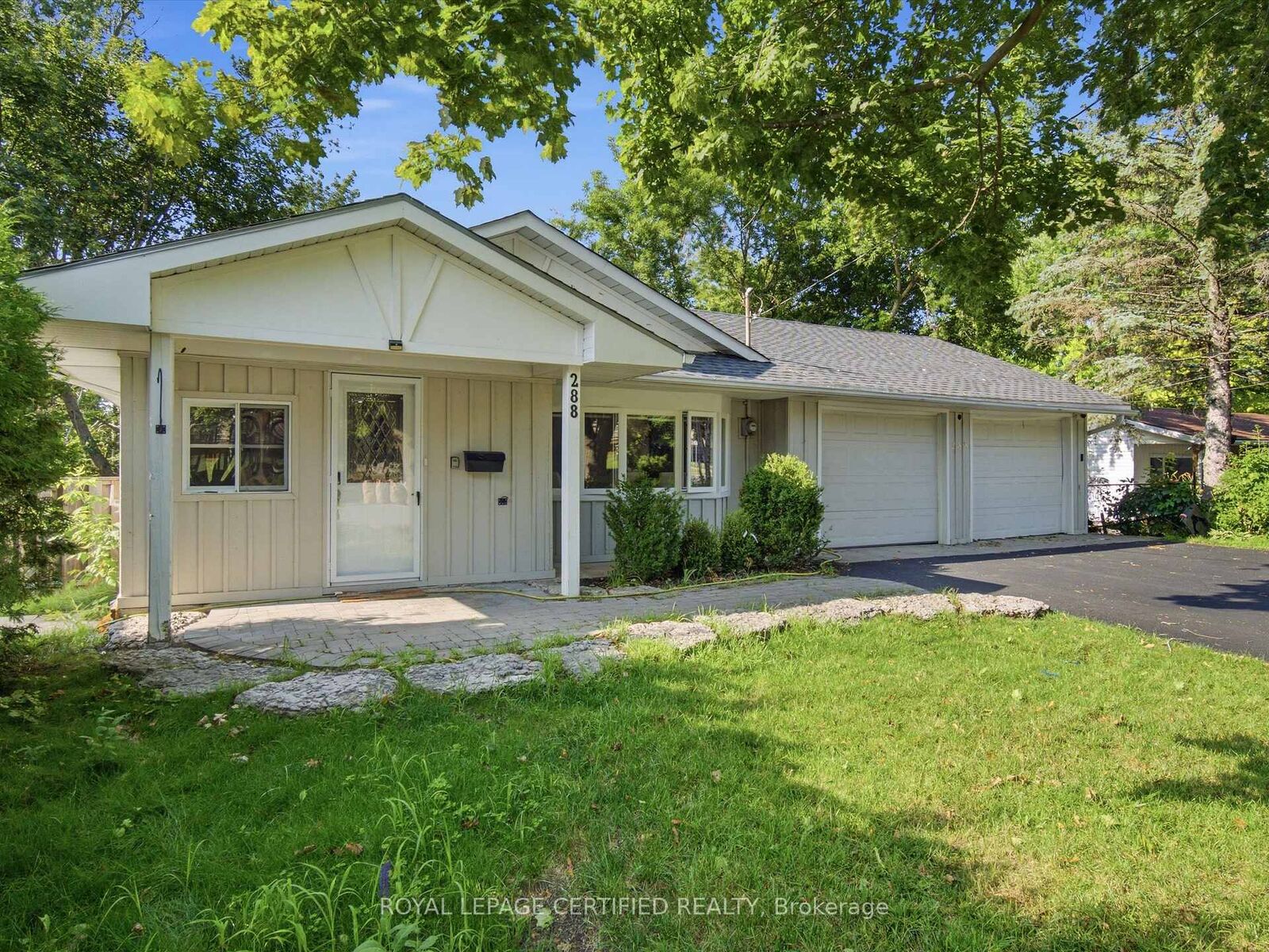 Property Photo:  288 Irene Drive  ON L4P 3B1 