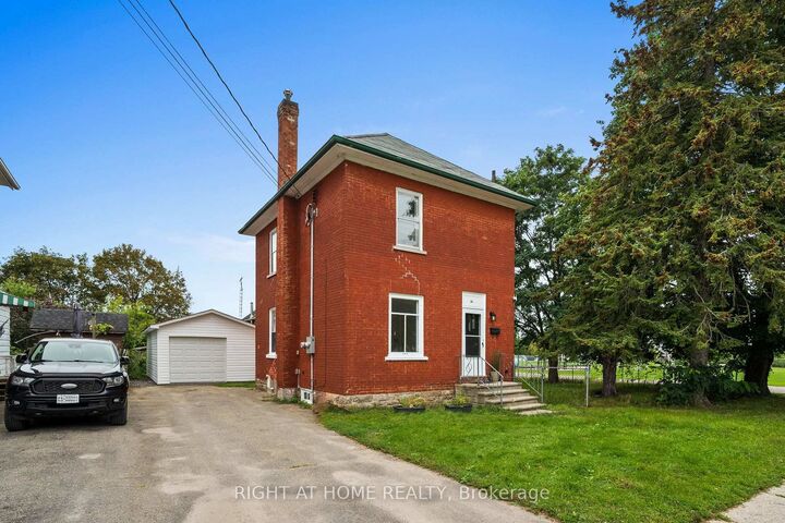 Property Photo:  36 Empress Avenue  ON K7A 4V8 