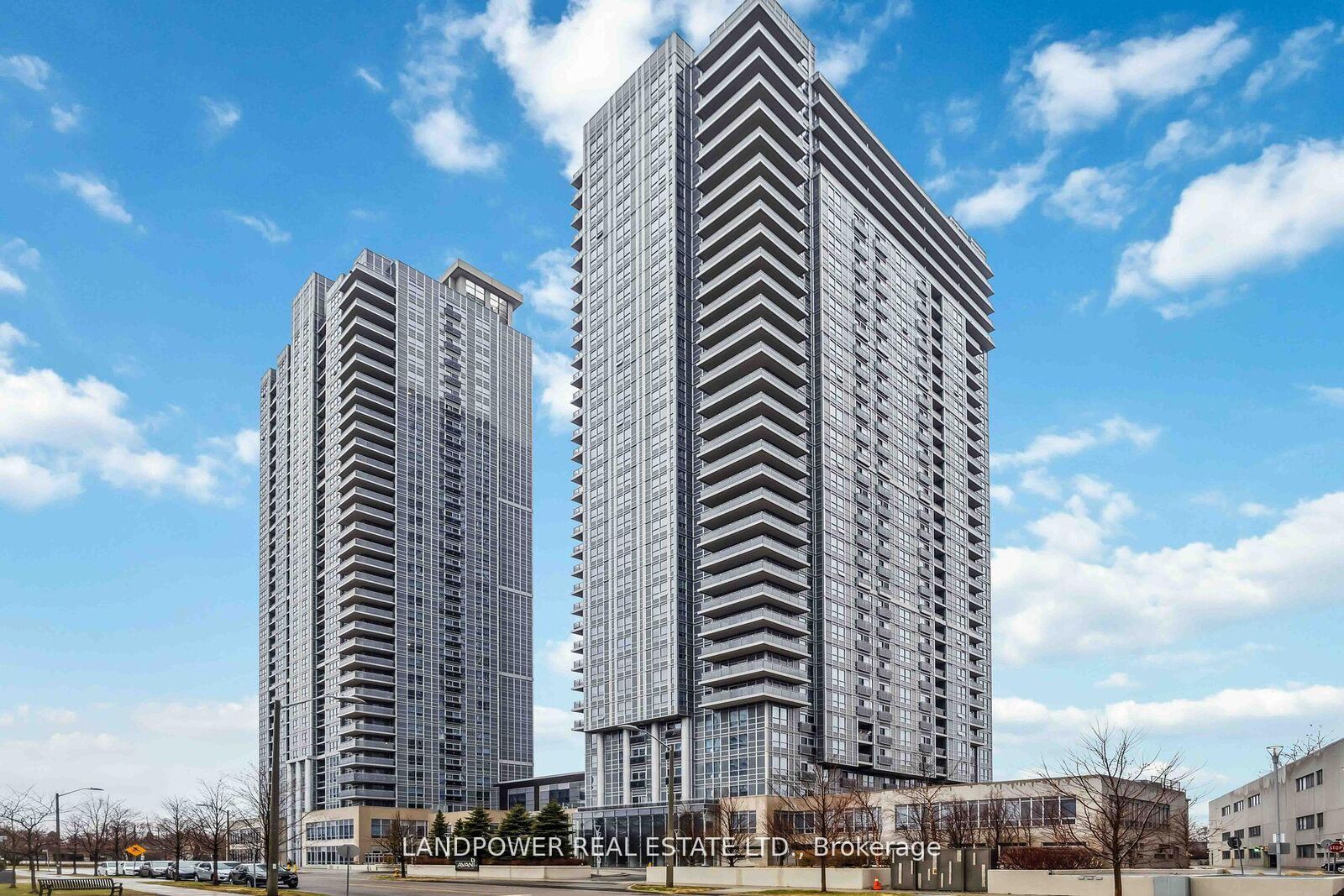 Property Photo:  275 Village Green Square 2517  ON M1S 0L8 
