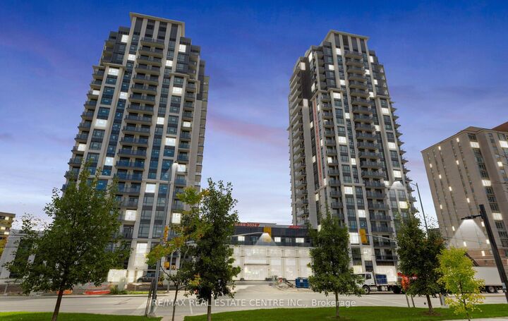 Property Photo:  204 Burnhamthorpe Road E 1307  ON L5A 0B3 