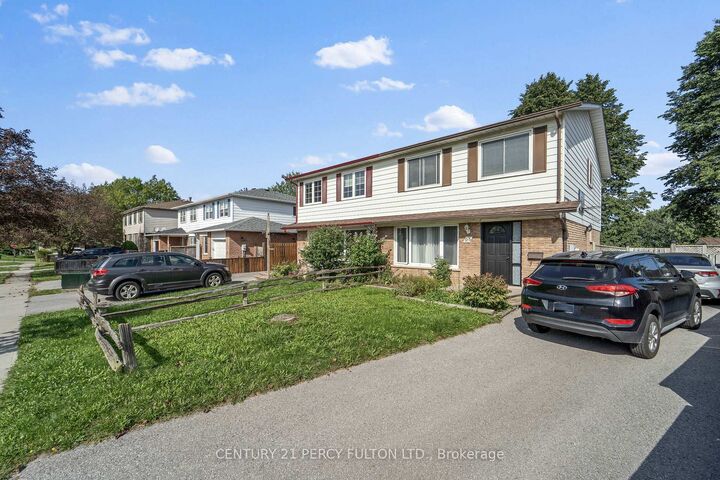Property Photo:  98 Doreen Crescent  ON L1C 3W8 