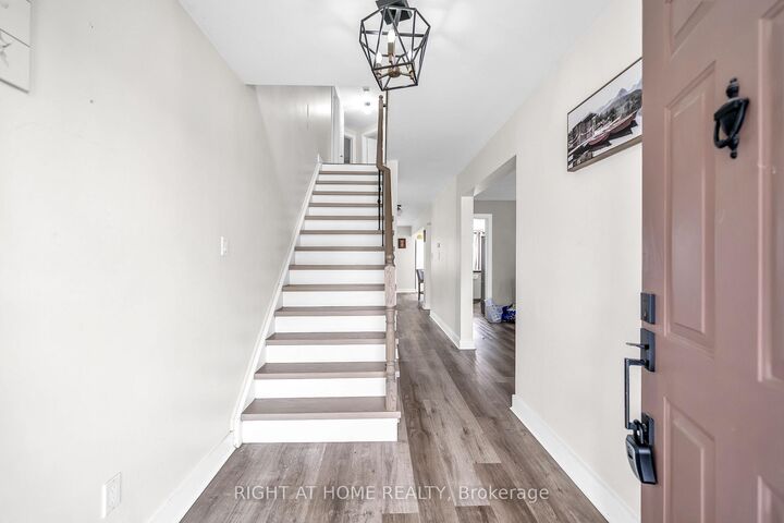 Property Photo:  635 Longworth Avenue  ON L1C 5B8 