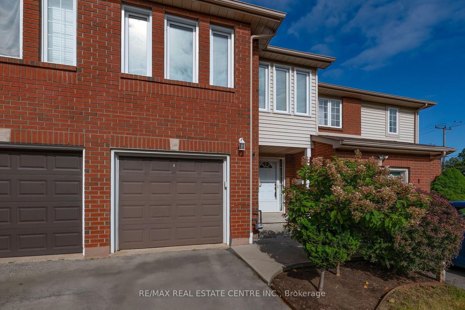 Property Photo: 2 Walker Court ON L3M 5J5