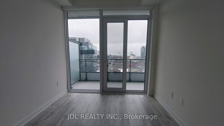Property Photo:  70 Princess Street 1704 E  ON M5A 0X6 