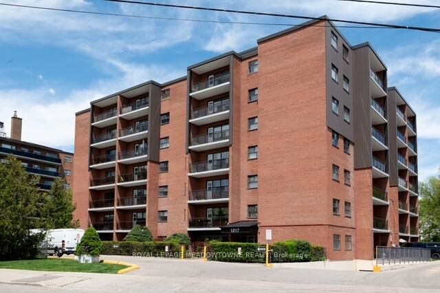 Property Photo:  1017 Seneca Avenue 310  ON L5G 3X5 
