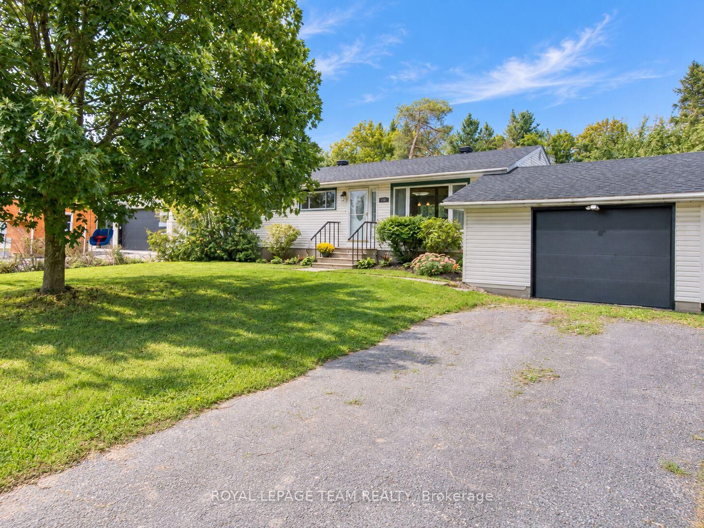 Property Photo: 14 Maitland Street ON K0A 2Z0