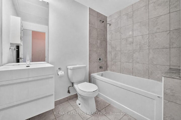 Property Photo:  17 Zorra Street 605  ON M8Z 0C8 