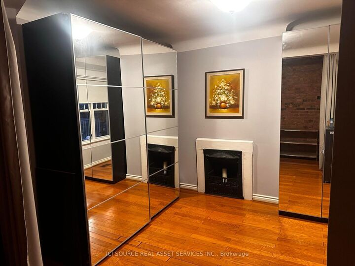Property Photo:  62 Fernwood Park Avenue Upper  ON M4E 3G1 