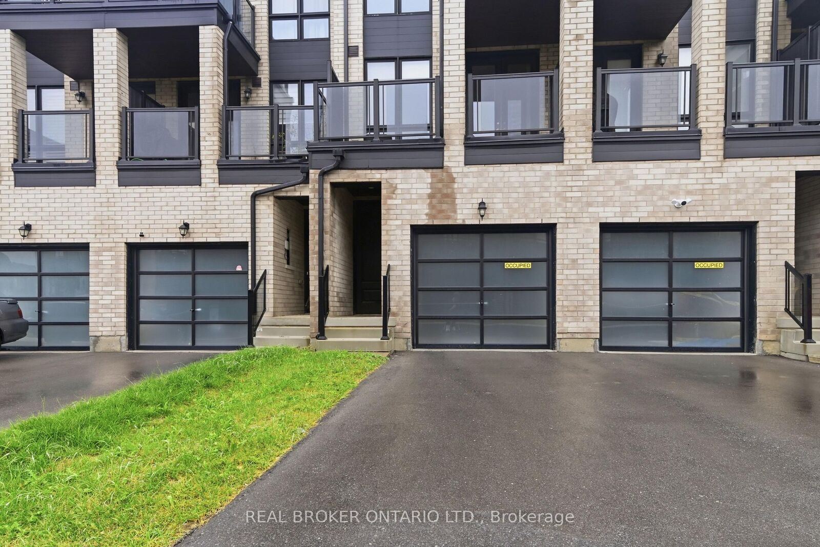 Property Photo:  112 Stauffer Crescent  ON L6B 1R1 