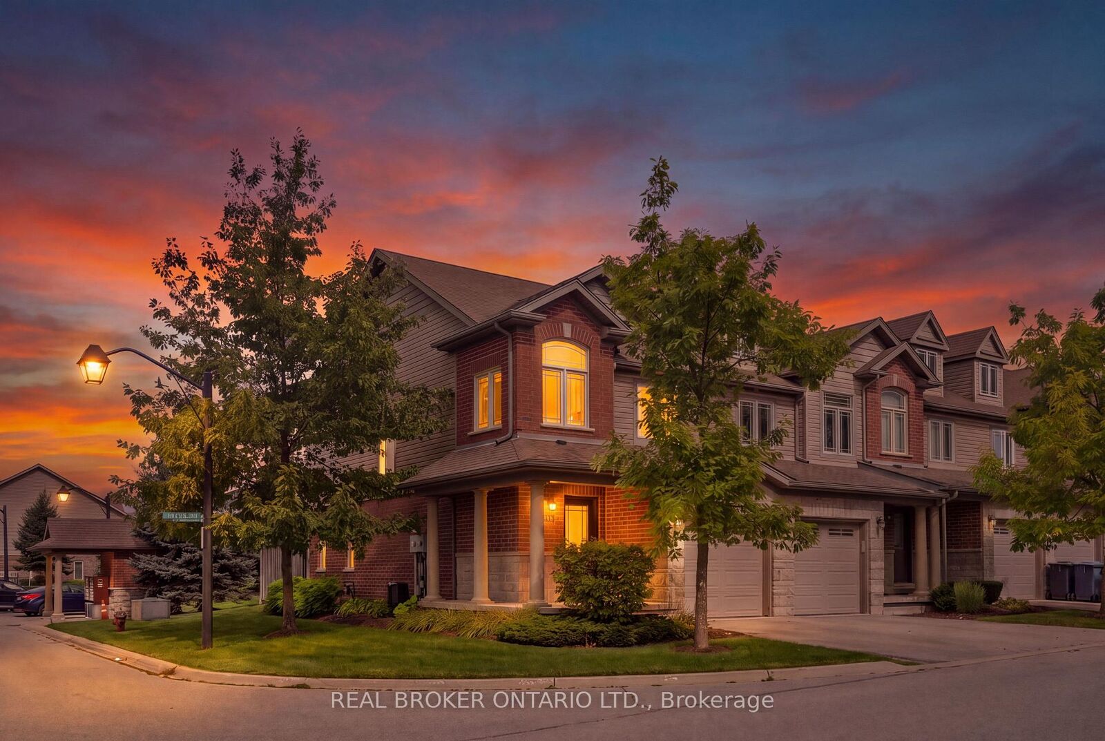 Property Photo:  30 Kingsbury Square 30K  ON N1L 0K6 