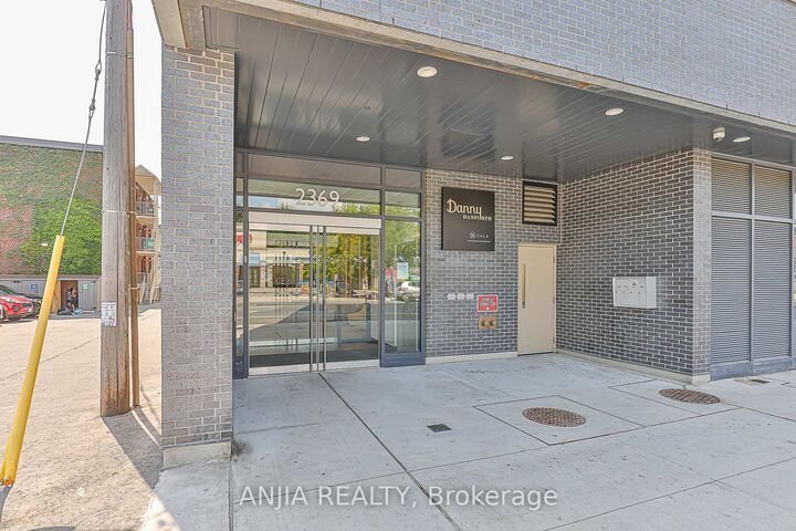 Property Photo:  2369 Danforth Avenue 207  ON M4C 0B1 