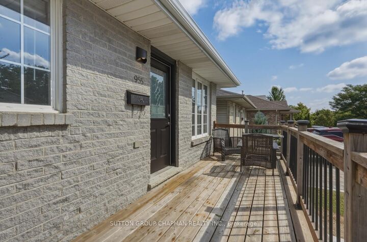 Property Photo:  955 Lawson Road  ON N6G 4X4 