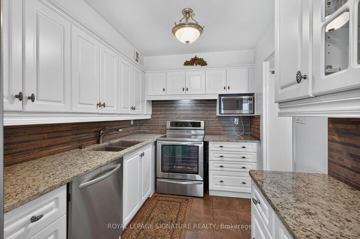 Property Photo:  50 Baif Boulevard 1210  ON L4C 5L1 