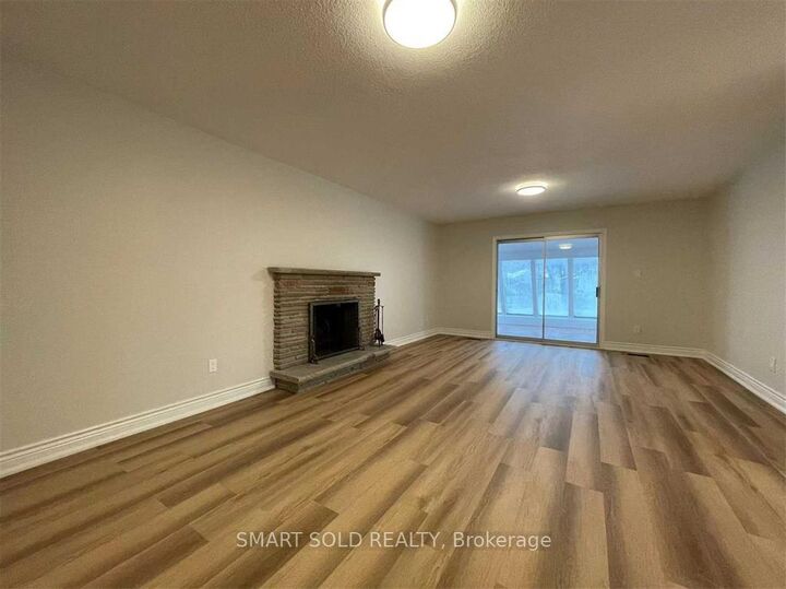 Property Photo:  9 Salinger Court Ground &Amp Lower  ON M2J 3R8 